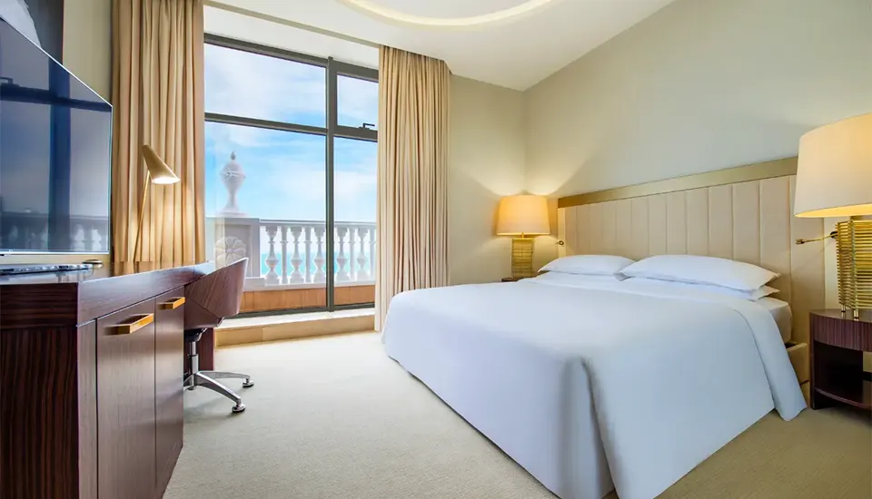 هتل شرایتون باتومی